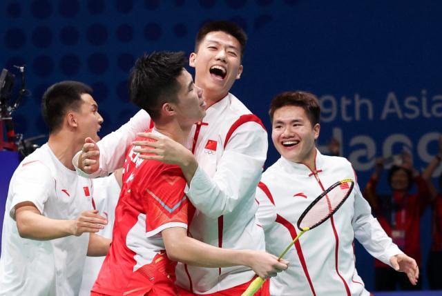 开云下载-1日总结：羽球男团决赛国羽超级大逆转 吴艳妮抢跑