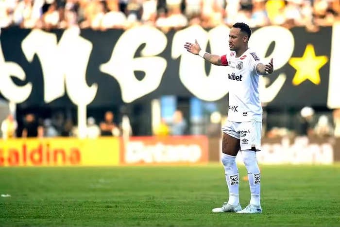 开云线上入口-内马尔批俱乐部草皮维护不力，表态正为世界杯努力|内马尔·达·席尔瓦|费尔南多-桑托斯|科林蒂安|比赛|国家队_新浪体育_新浪新闻